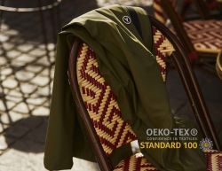 Oeko-Tex Certified  El 100% de sus tejidos están certificados por OekoTex, que es un sistema independiente de prueba y certificación para productos textiles que tiene como objetivo controlar y limitar el uso de productos químicos mucho más allá de las normas nacionales e internacionales aplicables.